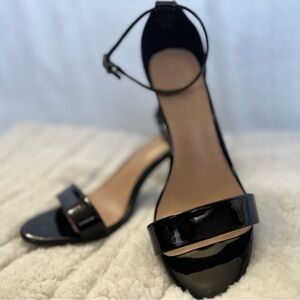 Women’s 8.5 open toed black heals with ankle straps - Apt 9 brand